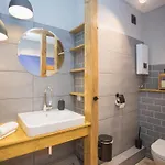 21139 Apartment *